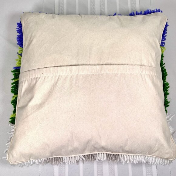 Vintage Latch Hook Shag Christmas Pillow Snowman with Scarf Winter 16” Holiday - Picture 2 of 7